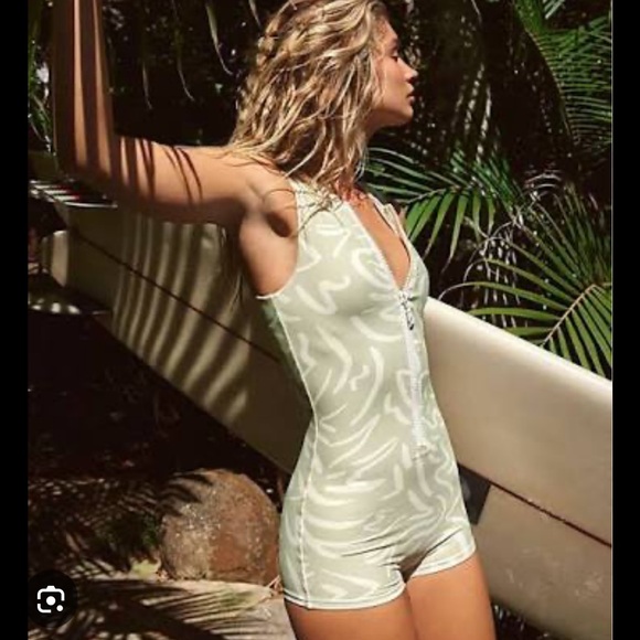 NWT FP x Stone Fox Swim rafa one piece surf in lei lei print Floral size small - Picture 3 of 14